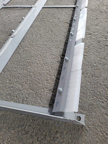 Рамка щеточная К 547/К 527 НРС (в сборе со скребками): купить в Ростове-на-Дону