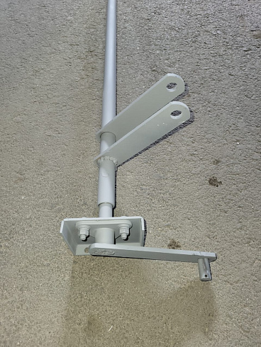 Вал передний щеточного механизма К527: купить в Ростове-на-Дону